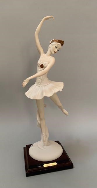 Giuseppe "1987 Ballerina Figurine | Kelso & Company Auctioneers Inc