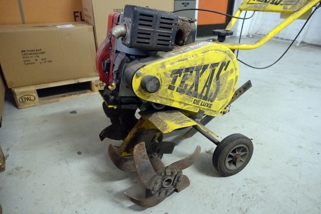 Hændelse gå i stå vakuum Texas fræser Deluxe m/5HK Kawasaki motor MOMSFRI | Campen Auktioner A/S