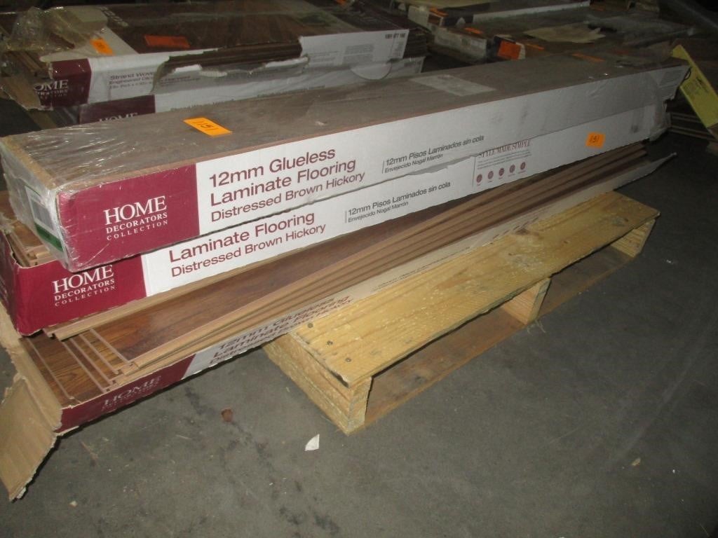 2 Boxes Glueless Laminate Flooring, How Much Laminate Flooring In A Box