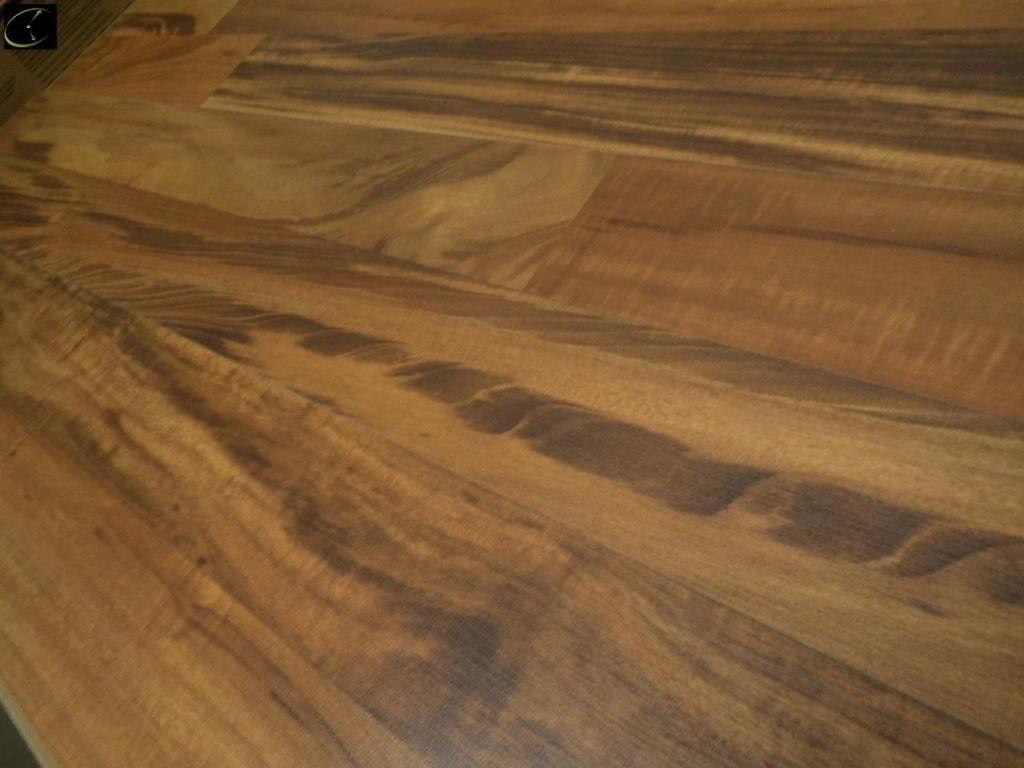 Tigerwood Laminate Flooring 7mmx8 X48, Laminate Flooring Auction