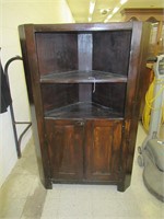 Household, Collectibles & Furniture Auction!