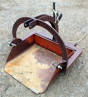 Lot 8019- Dirt Scoop/Bucket, 3pt    Absentee bidding available on this item. Click catalog tab for more information & pictures.
